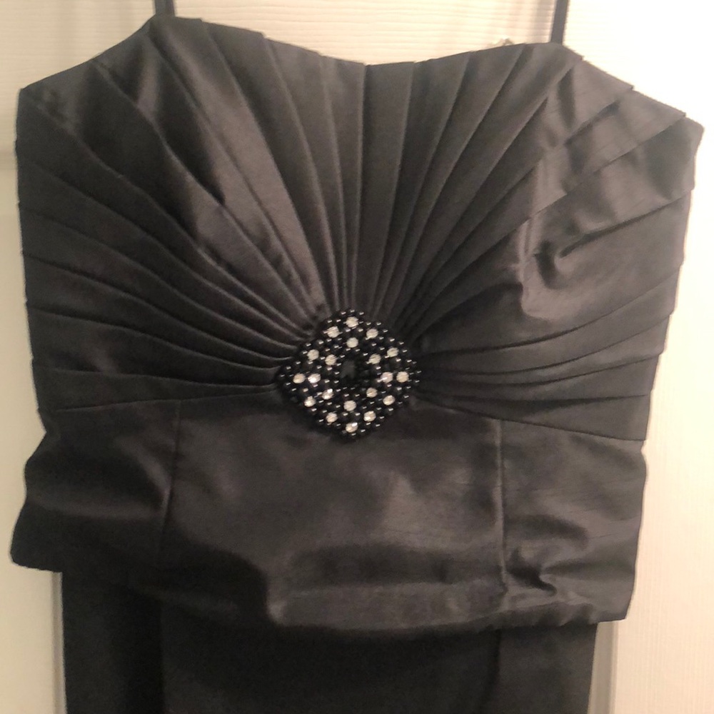 Jessica Howard formal gown with cropped jacket